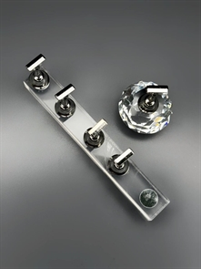 Демонстрационный держатель для типс магнитный прозрачный с кристаллом